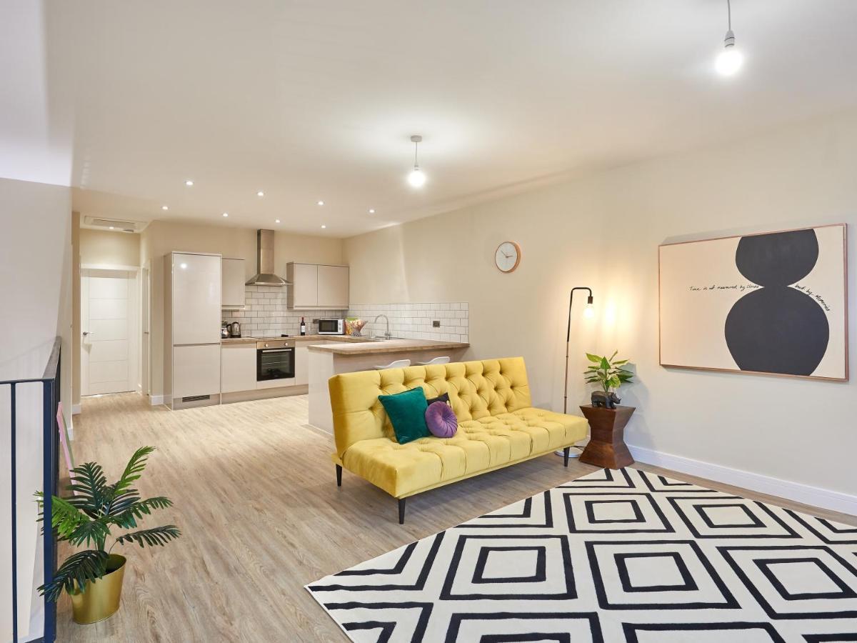 Two Bedroom Apartment By Jlj Apartments & Serviced Accommodation Birmingham - Mantella Lofts Exteriör bild